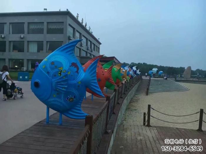 商場(chǎng)玻璃鋼金魚雕塑 仿真海洋生物雕塑 店門口小品 商場(chǎng)玻璃鋼金魚雕塑 仿真海洋生物雕塑 店門口小品