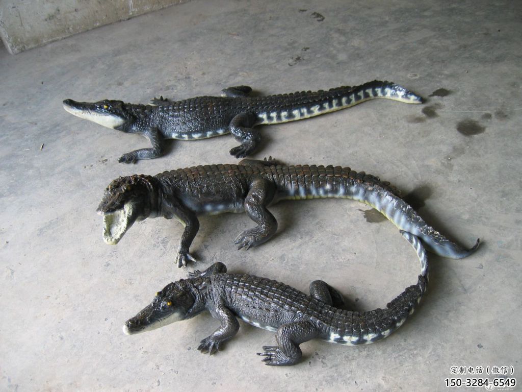 庭院玻璃鋼鱷魚雕塑 城市古銅色雕塑 動物小品 庭院玻璃鋼鱷魚雕塑 城市古銅色雕塑 動物小品