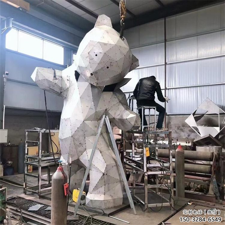大熊雕塑廠家，酒店房地產雕塑，現代景觀小品 (5)