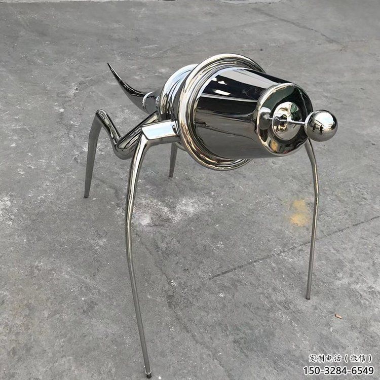 公園蝗蟲雕塑，噴砂發(fā)光雕塑，拋光工藝