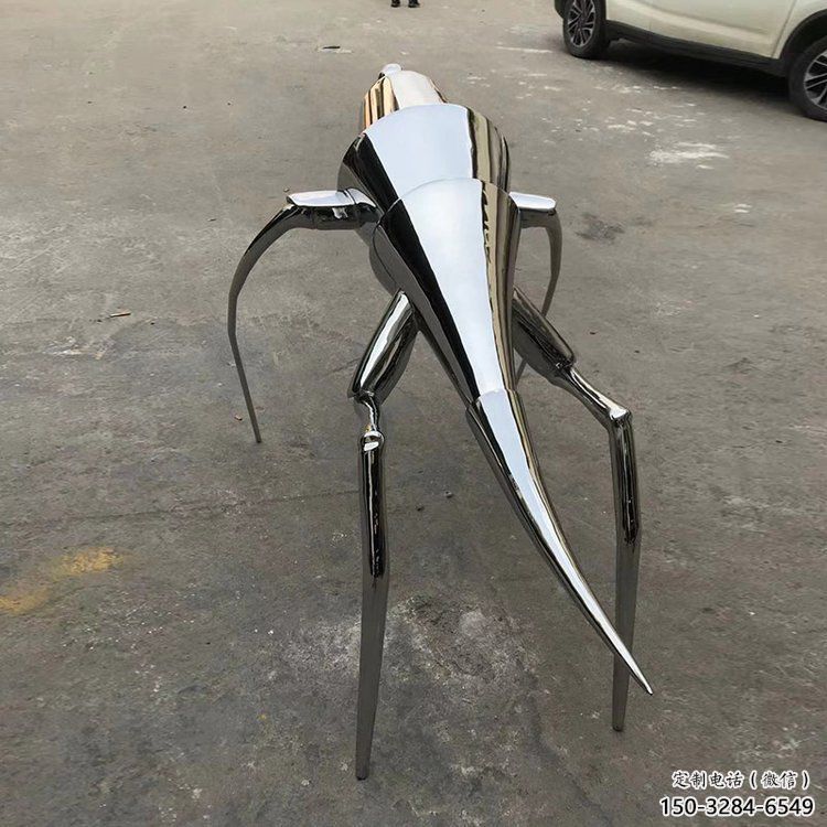 校園蝗蟲雕塑,鏡面拋光雕塑,昆蟲主題 校園蝗蟲雕塑,鏡面拋光雕塑,昆蟲主題