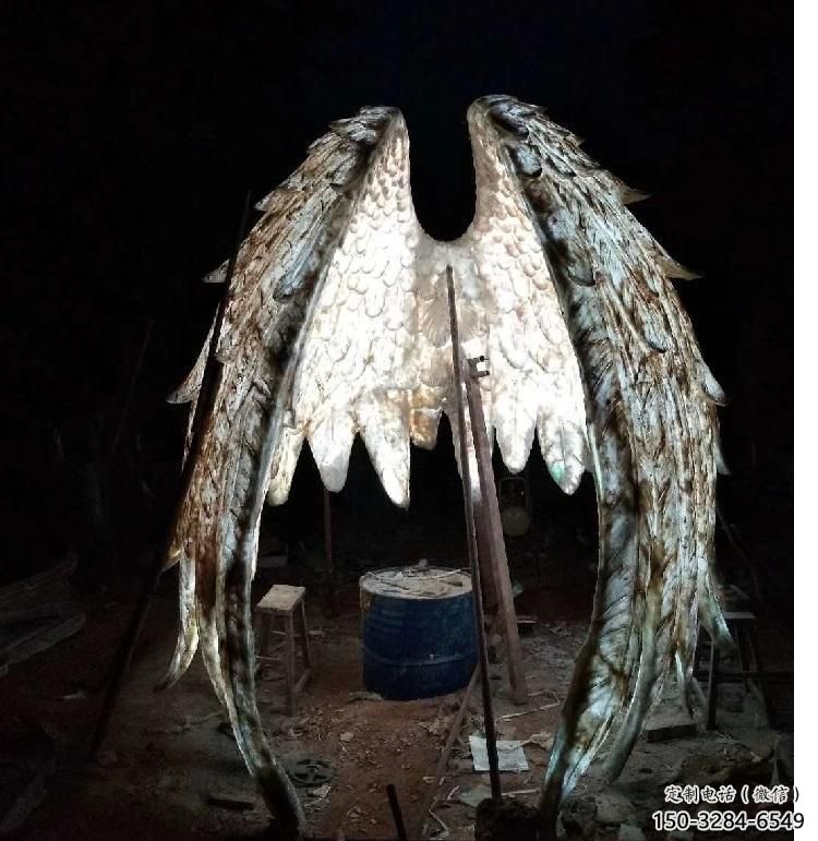 城市翅膀雕塑,網格燈光雕塑,古銅效果 城市翅膀雕塑,網格燈光雕塑,古銅效果