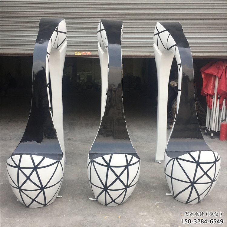 高跟鞋雕塑 拉絲景觀小品 步行街雕塑 高跟鞋雕塑 拉絲景觀小品 步行街雕塑