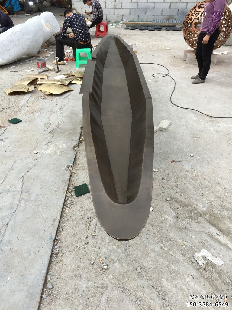 鋼管船艇雕塑 異形噴水小品 農村雕塑 鋼管船艇雕塑 異形噴水小品 農村雕塑