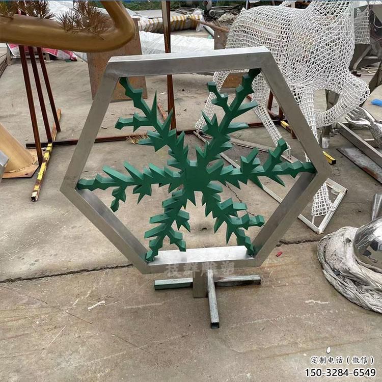 街頭雪花雕塑 大型別墅區(qū)雕塑 鋼管窗花雕塑 街頭雪花雕塑 大型別墅區(qū)雕塑 鋼管窗花雕塑