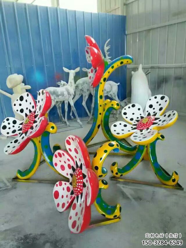 美陳喇叭花雕塑 異形噴水雕塑 酒店花卉雕塑 美陳喇叭花雕塑 異形噴水雕塑 酒店花卉雕塑