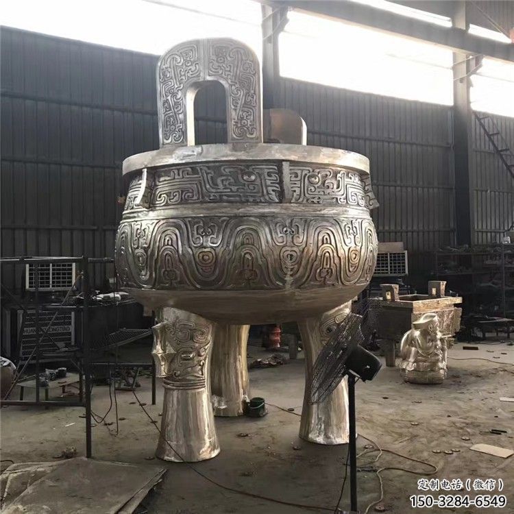 黃銅材質圓鼎雕塑造型 黃銅材質圓鼎雕塑造型