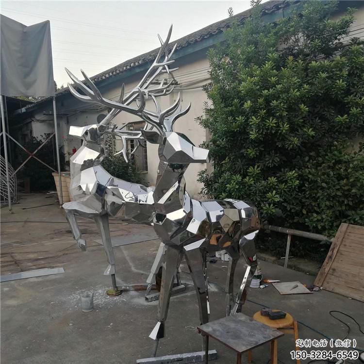 室外小鹿雕塑展品,公園小品,切面小鹿雕塑供需 室外小鹿雕塑展品,公園小品,切面小鹿雕塑供需
