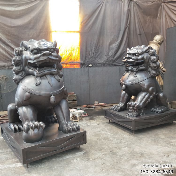 鑄銅獅子雕塑展品，景觀概念，黃銅蹲獅雕塑優(yōu)選