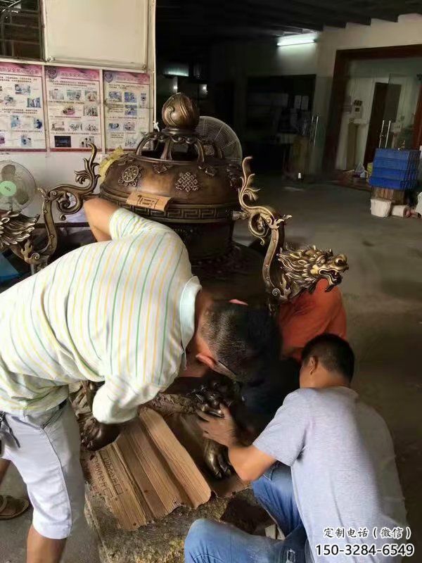 制作中博山爐銅雕塑 制作中博山爐銅雕塑