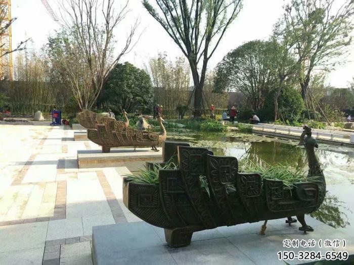 公園孔雀雕塑定價(jià)，景觀概念，仿古孔雀雕塑廠家選用?