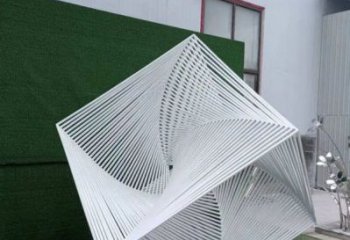 廣場立方體雕塑廠家，市標(biāo)雕塑，鏤空立方體雕塑定制