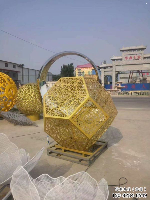 棱面球雕塑標準,景區案例,不銹鋼鏤空棱面球雕塑常用 棱面球雕塑標準,景區案例,不銹鋼鏤空棱面球雕塑常用