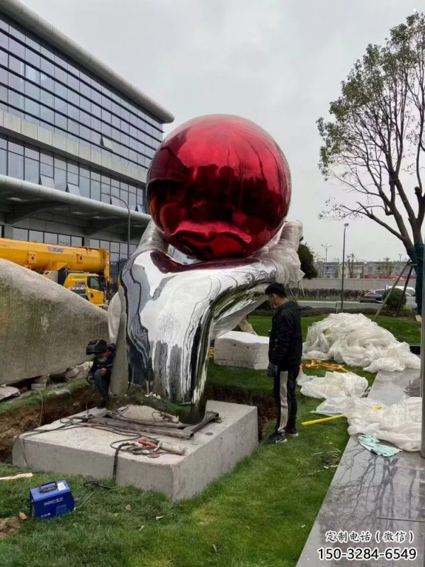 手托圓球雕塑指用,景觀概念,不銹鋼手托圓球雕塑廠家 手托圓球雕塑指用,景觀概念,不銹鋼手托圓球雕塑廠家