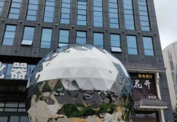 鏡面球雕塑承接，街頭藝術，不銹鋼球雕塑廠家