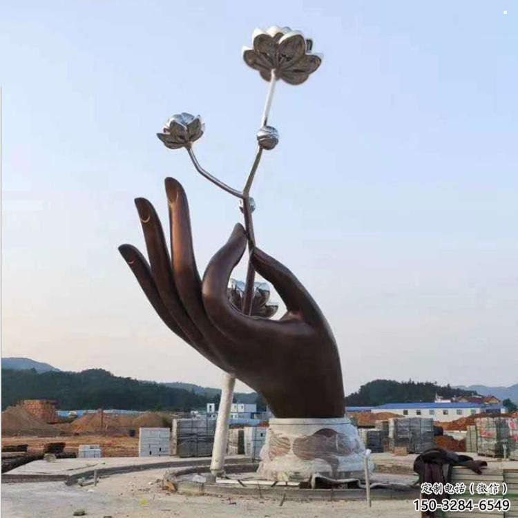 手拈花雕塑精選，室外軟裝，不銹鋼手拈花雕塑廠家