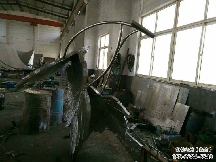 楓葉雕塑優(yōu)選,陸地擺件,藝術不銹鋼楓葉雕塑供應 楓葉雕塑優(yōu)選,陸地擺件,藝術不銹鋼楓葉雕塑供應