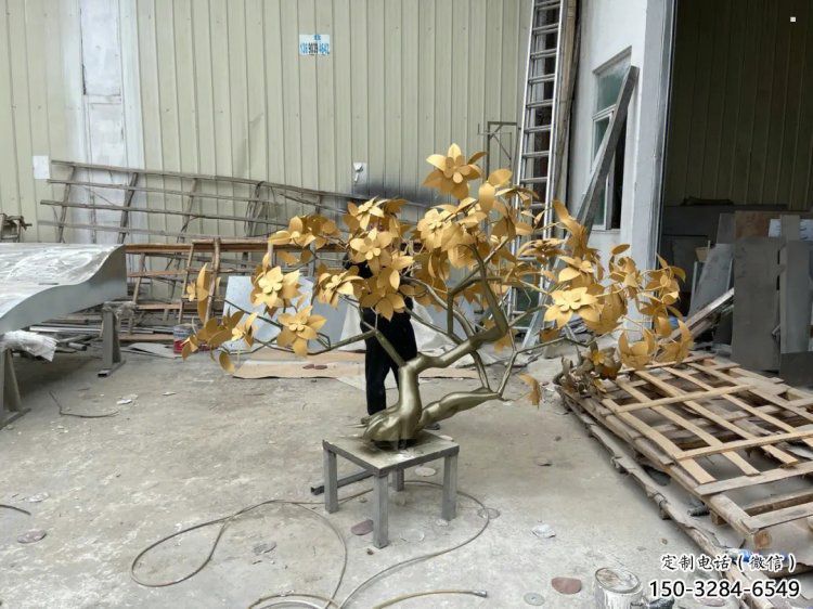 發(fā)財樹雕塑提供,戶外雕塑,不銹鋼發(fā)財樹雕塑廠家 發(fā)財樹雕塑提供,戶外雕塑,不銹鋼發(fā)財樹雕塑廠家