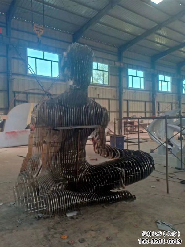 鏤空編織人物雕塑制造，白鋼構件，鐵藝人物雕塑提供