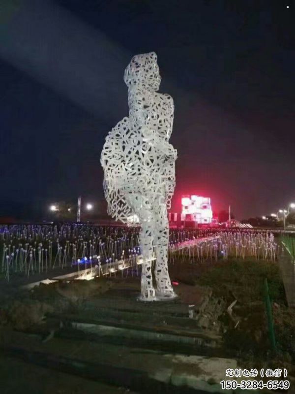 鏤空人物雕塑預定,城區小品,現代鐵藝人物雕塑制造商 鏤空人物雕塑預定,城區小品,現代鐵藝人物雕塑制造商