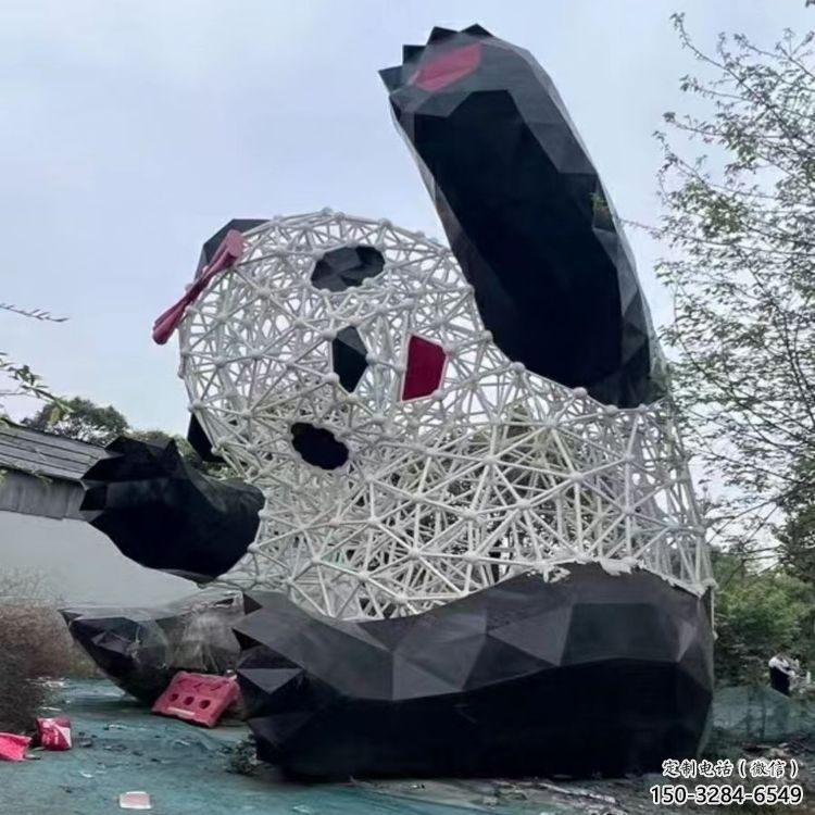 景區(qū)熊貓雕塑優(yōu)選，圓雕體系，鏤空切面熊貓雕塑選定