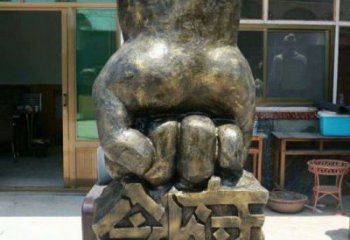永寧握拳雕塑訂做，歐式風格，玻璃鋼握拳雕塑廠家選定